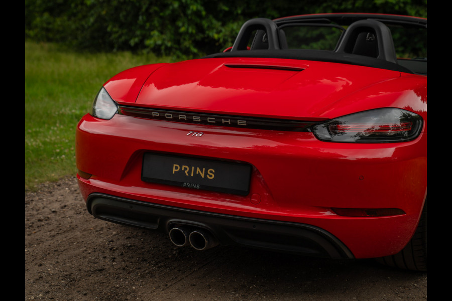 Porsche 718 Boxster 2.0 | PDLS | Sportuitlaat | Indisch Rood | GT-sportstuur