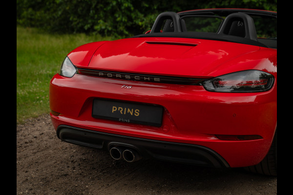 Porsche 718 Boxster 2.0 | PDLS | Sportuitlaat | Indisch Rood | GT-sportstuur