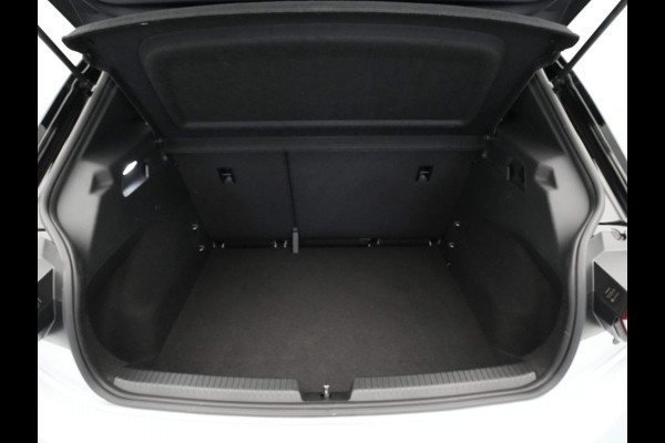 Volkswagen ID.3 Life 58 kWh Navigatie Pdc Stoelverwarming Acc beschikbaar vanaf 19-8-2025 Demo beschikbaar vanaf 19-8-2025
