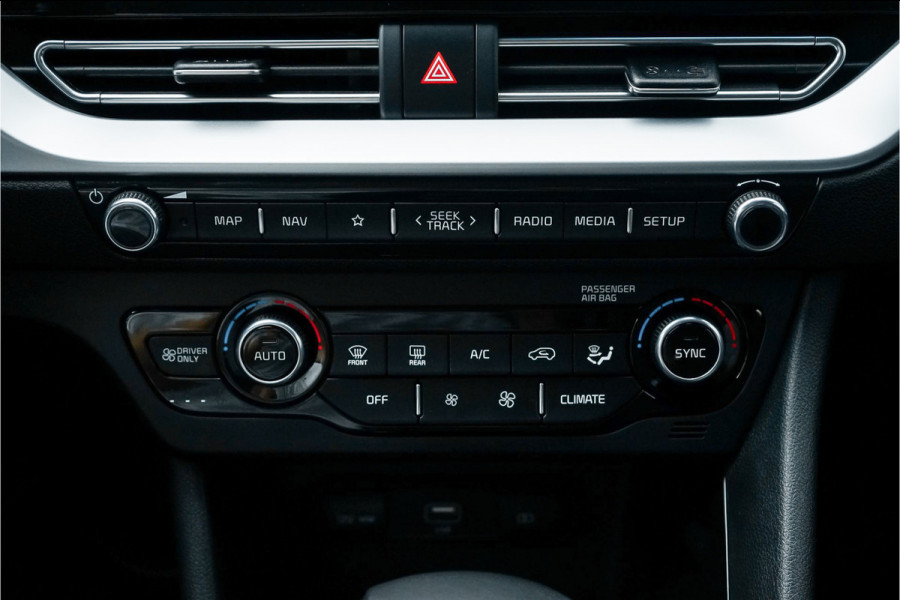 Kia Niro 1.6 GDi Hybrid DynamicLine Navi Camera ECC
