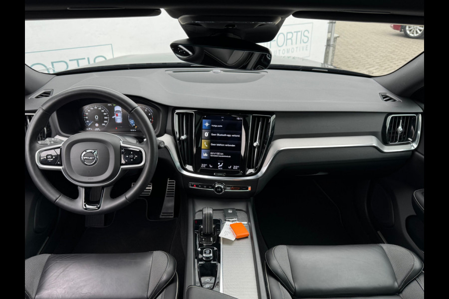 Volvo V60 2.0 B3 R-Design NL AUTO | CAMERA | PANO |