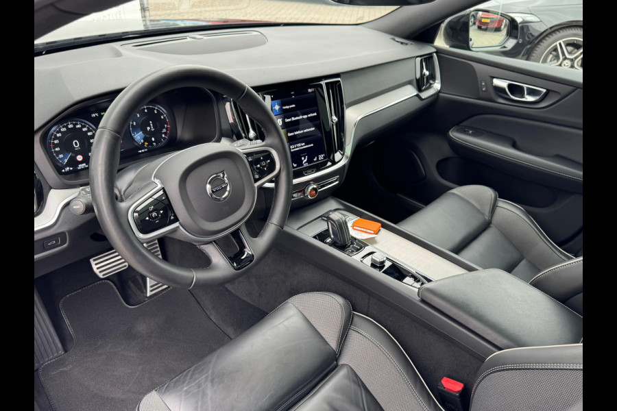 Volvo V60 2.0 B3 R-Design NL AUTO | CAMERA | PANO |