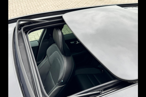 Volvo V60 2.0 B3 R-Design NL AUTO | CAMERA | PANO |