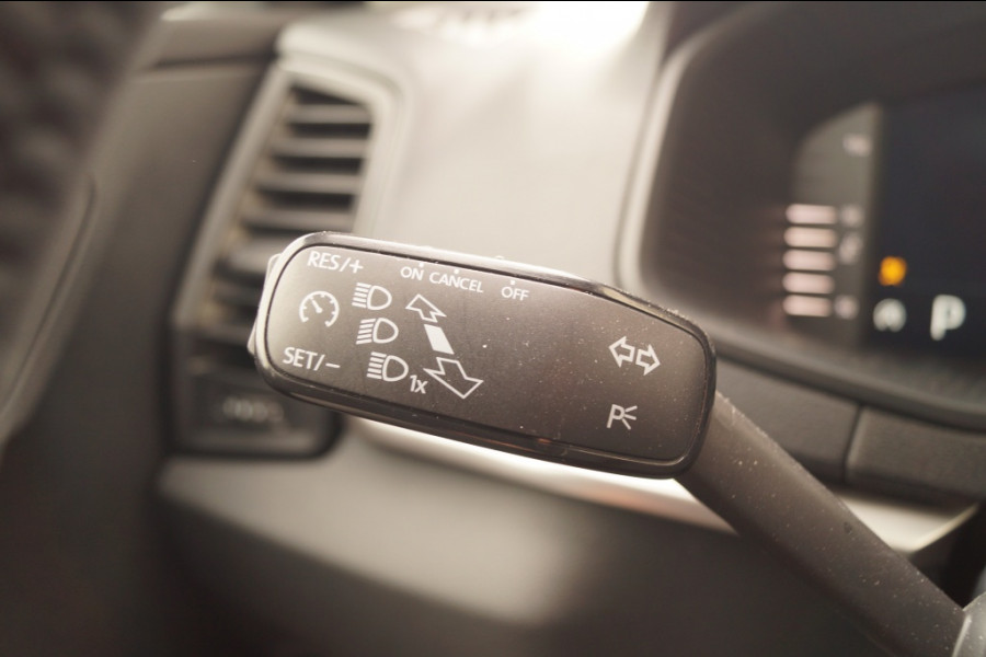 Škoda Karoq 1.5 TSI 150pk DSG Business Edition -LED-ECC-CAM-NAVI-