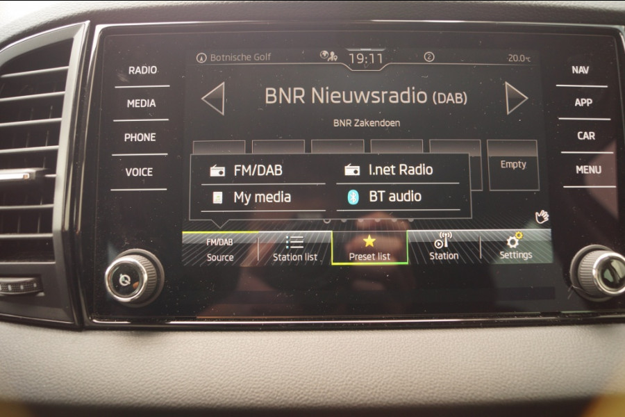 Škoda Karoq 1.5 TSI 150pk DSG Business Edition -LED-ECC-CAM-NAVI-