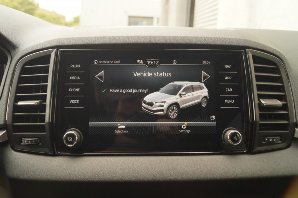 Škoda Karoq 1.5 TSI 150pk DSG Business Edition -LED-ECC-CAM-NAVI-