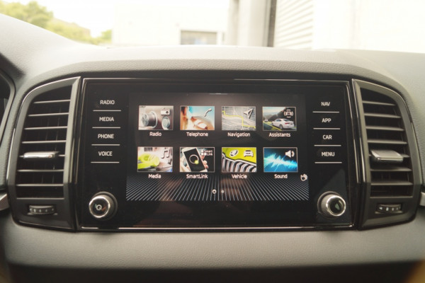 Škoda Karoq 1.5 TSI 150pk DSG Business Edition -LED-ECC-CAM-NAVI-