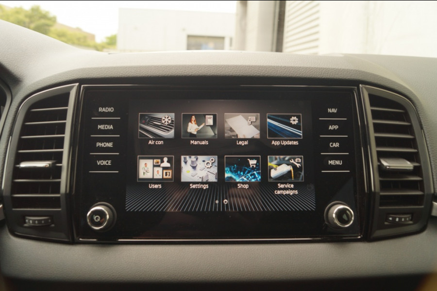 Škoda Karoq 1.5 TSI 150pk DSG Business Edition -LED-ECC-CAM-NAVI-