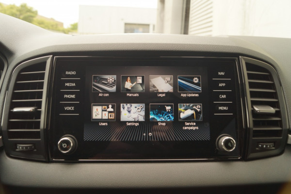 Škoda Karoq 1.5 TSI 150pk DSG Business Edition -LED-ECC-CAM-NAVI-