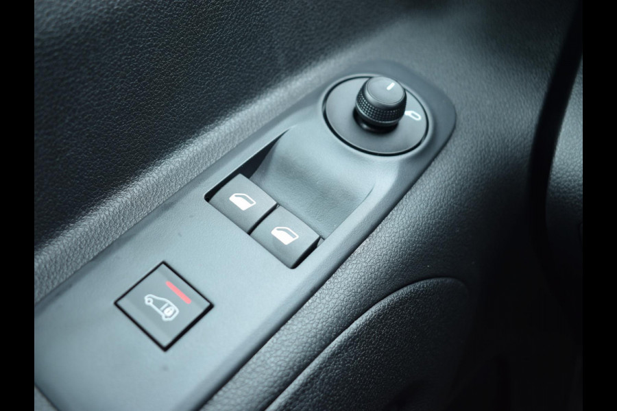 Citroën E-Berlingo 136 Flex Crewcab L2 50 kWh | 8 JAAR GARANTIE | 5 PERSOONS | GRIJS KENTEKEN | APPLE CARPLAY | NAVIGATIE