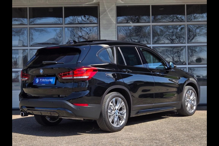 BMW X1 XDRIVE25E SPORTLINE I PANORAMA I SPORTSTOELEN I