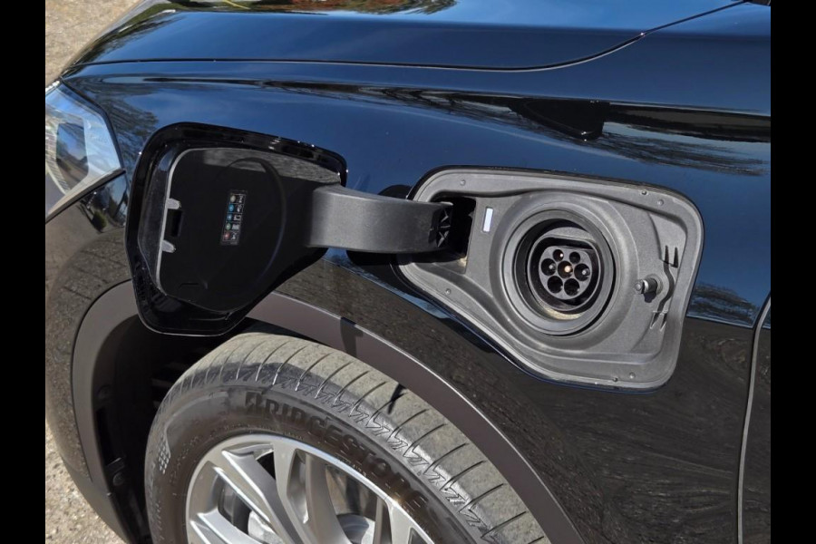 BMW X1 XDRIVE25E SPORTLINE I PANORAMA I SPORTSTOELEN I