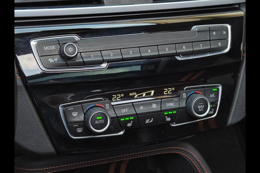 BMW X1 XDRIVE25E SPORTLINE I PANORAMA I SPORTSTOELEN I