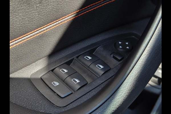 BMW X1 XDRIVE25E SPORTLINE I PANORAMA I SPORTSTOELEN I