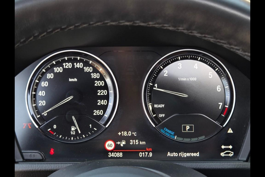 BMW X1 XDRIVE25E SPORTLINE I PANORAMA I SPORTSTOELEN I