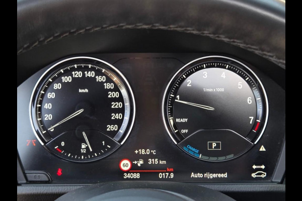 BMW X1 XDRIVE25E SPORTLINE I PANORAMA I SPORTSTOELEN I
