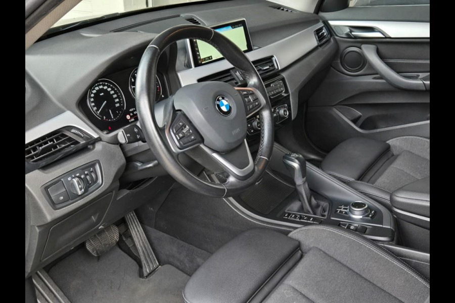 BMW X1 XDRIVE25E I PANORAMA I SPORTSTOELEN I KEYLESS I