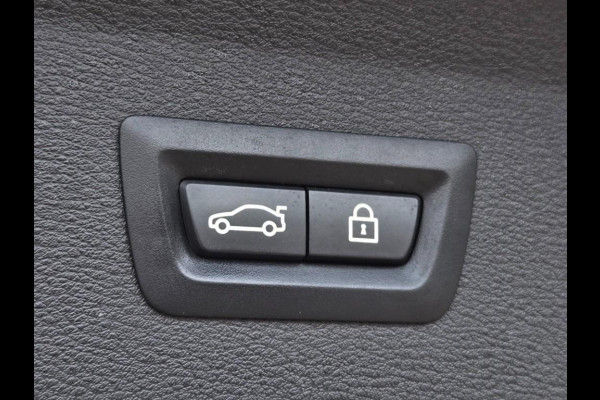 BMW X1 XDRIVE25E I PANORAMA I SPORTSTOELEN I KEYLESS I