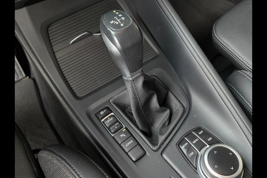 BMW X1 XDRIVE25E I PANORAMA I SPORTSTOELEN I KEYLESS I