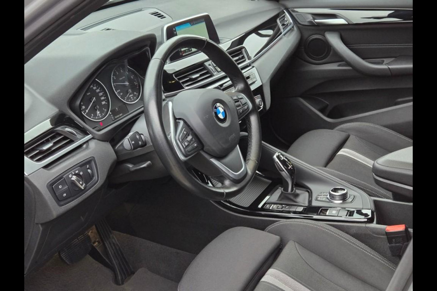 BMW X1 SDRIVE18I SPORTLINE I SPORTSTOELEN I CAMERA I 18