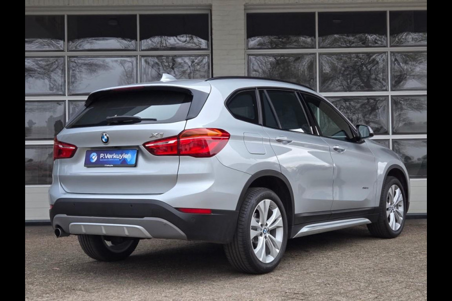 BMW X1 SDRIVE18I SPORTLINE I SPORTSTOELEN I CAMERA I 18