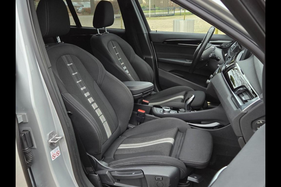 BMW X1 SDRIVE18I SPORTLINE I SPORTSTOELEN I CAMERA I 18