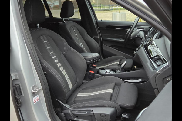 BMW X1 SDRIVE18I SPORTLINE I SPORTSTOELEN I CAMERA I 18