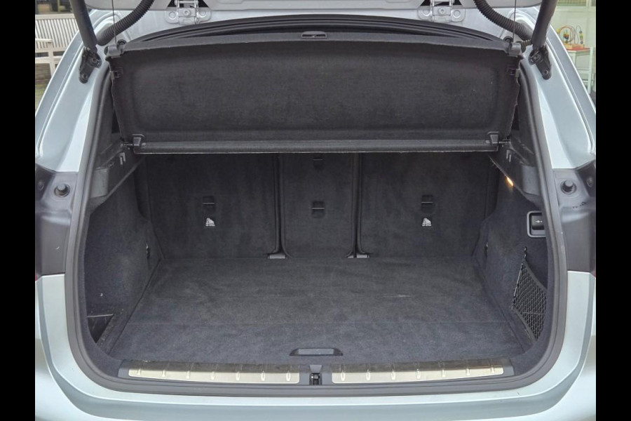 BMW X1 SDRIVE18I SPORTLINE I SPORTSTOELEN I CAMERA I 18