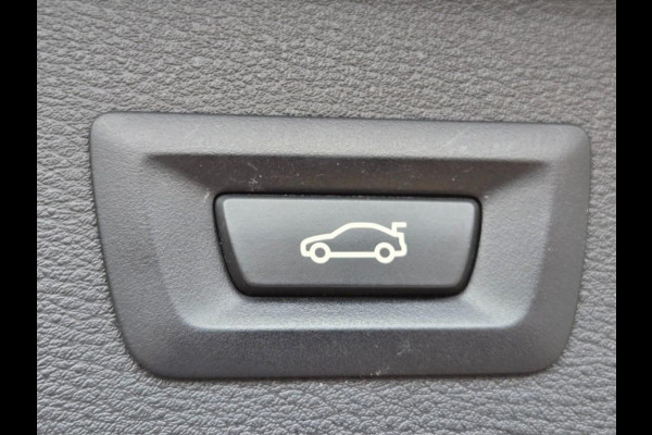 BMW X1 SDRIVE18I SPORTLINE I SPORTSTOELEN I CAMERA I 18