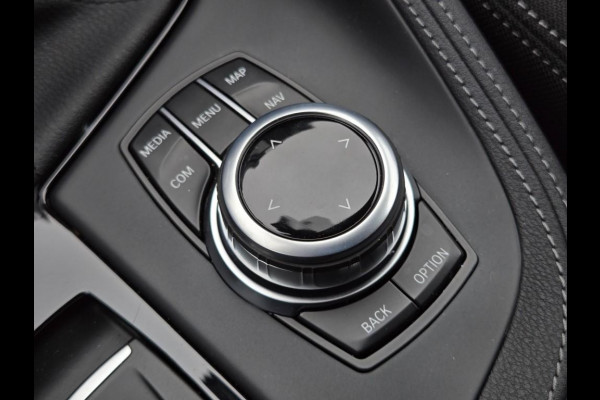 BMW X1 SDRIVE18I SPORTLINE I SPORTSTOELEN I CAMERA I 18