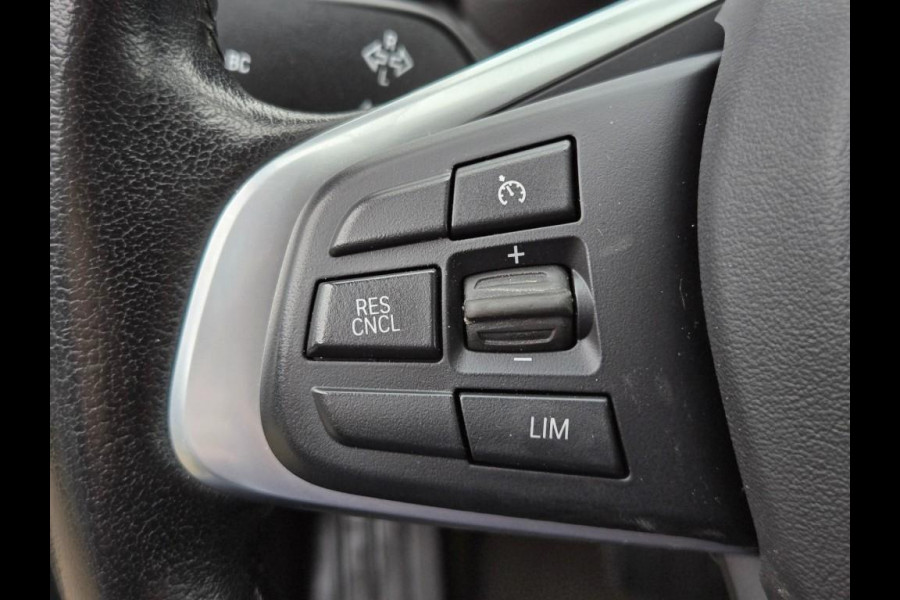 BMW X1 SDRIVE18I SPORTLINE I SPORTSTOELEN I CAMERA I 18