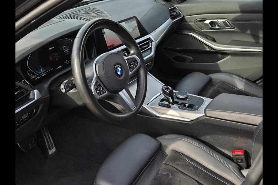 BMW 3-serie 330E XDR. M SPORT I LASER I PANORAMA I MEMORY