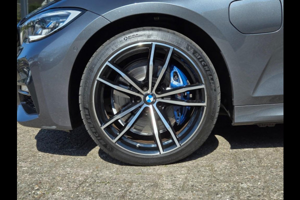 BMW 3-serie 330E XDR. M SPORT I LASER I PANORAMA I MEMORY