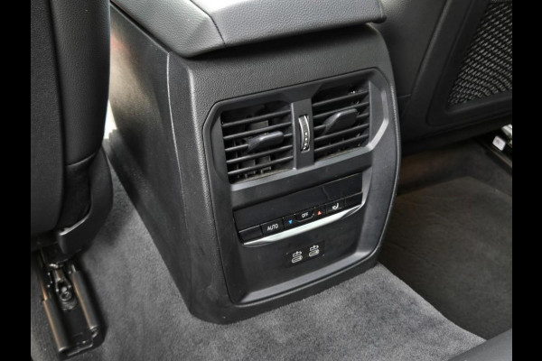 BMW 3-serie 330E XDR. M SPORT I LASER I PANORAMA I MEMORY