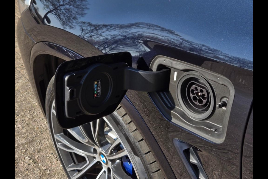 BMW X3 XDRIVE30E M SPORT I PANORAMA I LEDER I KEYLESS
