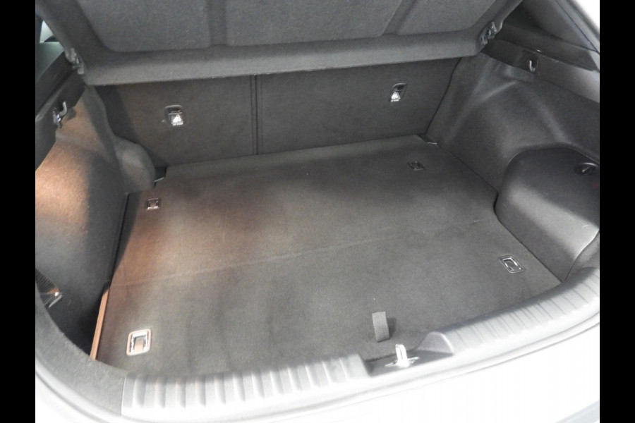 Kia Xceed 1.6 GDi PHEV Plug-In DynamicLine NAVI/SCHUIFDAK/LED/18"LMV!