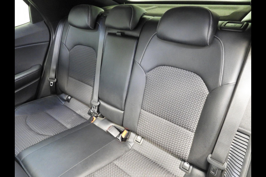 Kia Xceed 1.6 GDi PHEV Plug-In DynamicLine NAVI/SCHUIFDAK/LED/18"LMV!