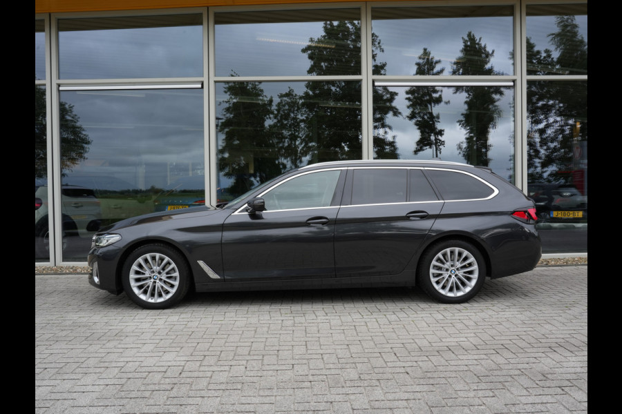 BMW 5 Serie Touring 520i Business Edition Plus | Laserlicht | DAB | Comfortstoelen | Camera