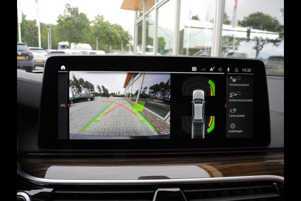BMW 5 Serie Touring 520i Business Edition Plus | Laserlicht | DAB | Comfortstoelen | Camera