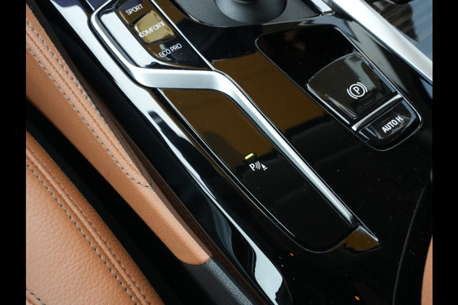 BMW 5 Serie Touring 520i Business Edition Plus | Laserlicht | DAB | Comfortstoelen | Camera