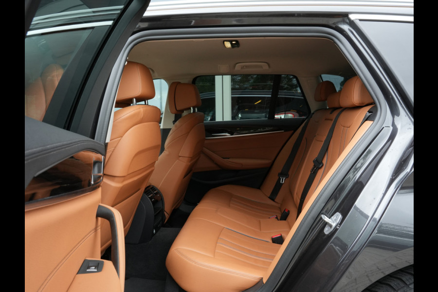 BMW 5 Serie Touring 520i Business Edition Plus | Laserlicht | DAB | Comfortstoelen | Camera