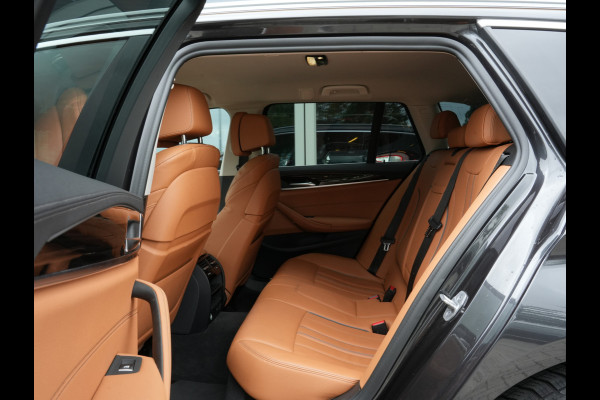 BMW 5 Serie Touring 520i Business Edition Plus | Laserlicht | DAB | Comfortstoelen | Camera