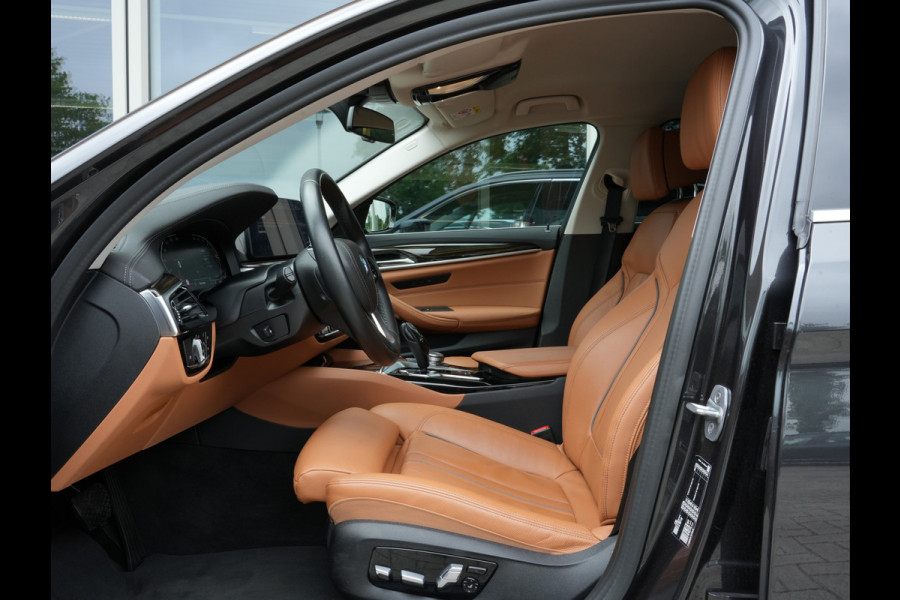 BMW 5 Serie Touring 520i Business Edition Plus | Laserlicht | DAB | Comfortstoelen | Camera