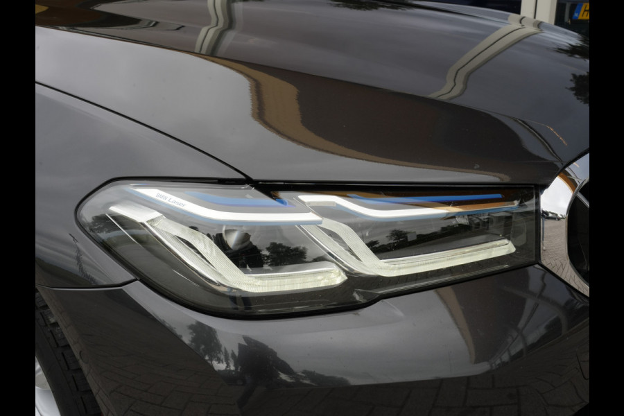 BMW 5 Serie Touring 520i Business Edition Plus | Laserlicht | DAB | Comfortstoelen | Camera