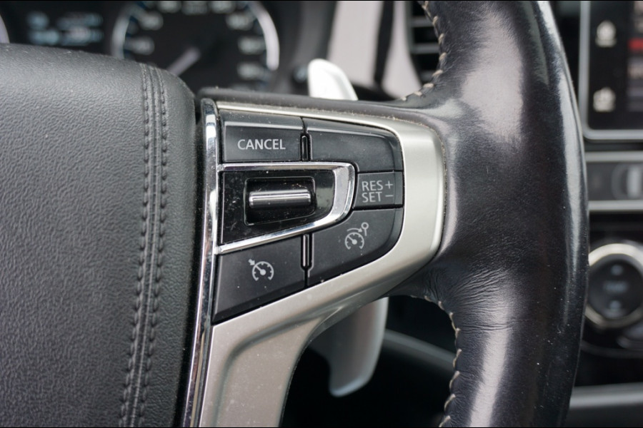Mitsubishi Outlander PHEV Intense+ AUTOMAAT SCHUIFDAK | ELEK.KLEP | CARPLAY | HAAK!