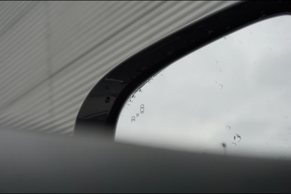 Mitsubishi Outlander PHEV Intense+ AUTOMAAT SCHUIFDAK | ELEK.KLEP | CARPLAY | HAAK!
