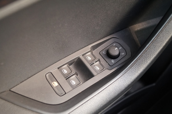 Škoda Karoq 1.5 TSI 150pk DSG Sportline -PANO-LED-ECC-TREKHAAK-
