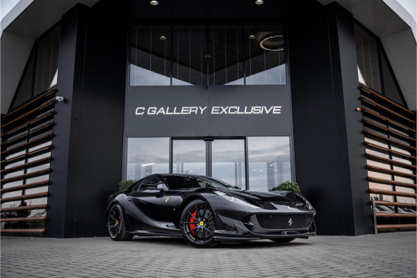 Ferrari 812 6.5 V12 Superfast HELE - 7 Years Genuine Maintenance | Manufacturer's warranty | Passenger Display | Lift l Black on Black