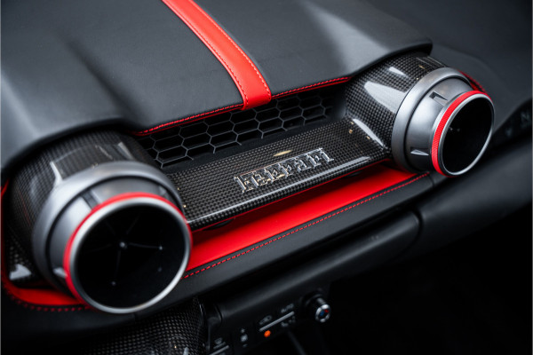 Ferrari 812 6.5 V12 Superfast HELE - 7 Years Genuine Maintenance | Manufacturer's warranty | Passenger Display | Lift l Black on Black