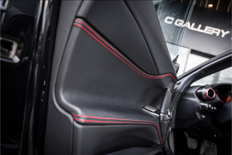 Ferrari 812 6.5 V12 Superfast HELE - 7 Years Genuine Maintenance | Manufacturer's warranty | Passenger Display | Lift l Black on Black